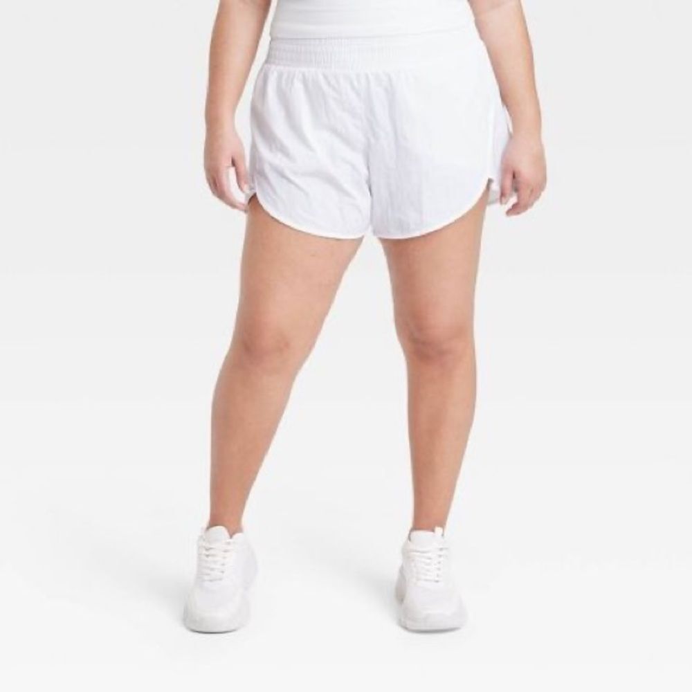 NWT White Women's High-Rise Crinkle Shorts - All In Motion Size XL